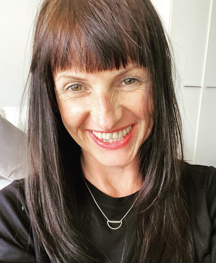 Annie Kirke Bio Photo